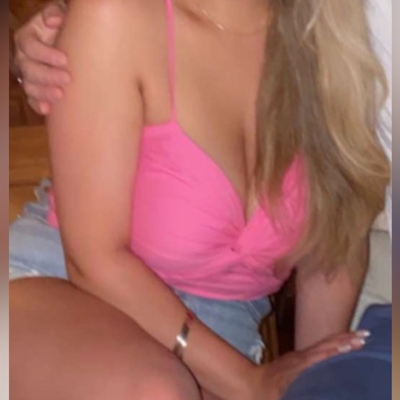 Express Pink Crop Top - Picture 4 of 4